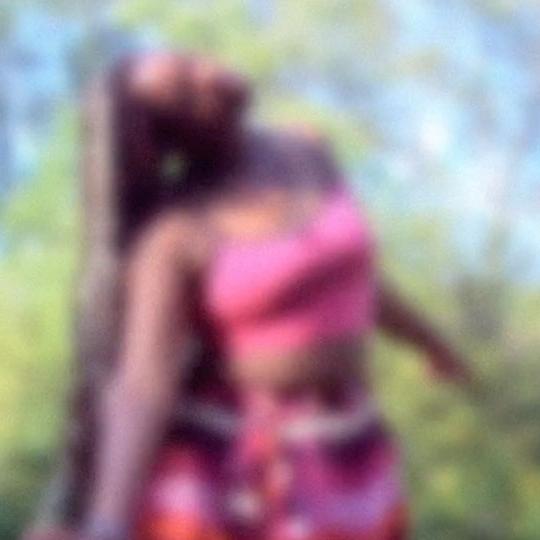 video 艺术作品, blurred image of a woman